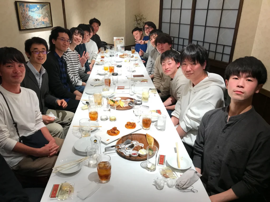 雑談しつつ自然言語処理やLLM・生成AIの腕を磨く。Logbiiの機械学習エンジニアへのインタビュー